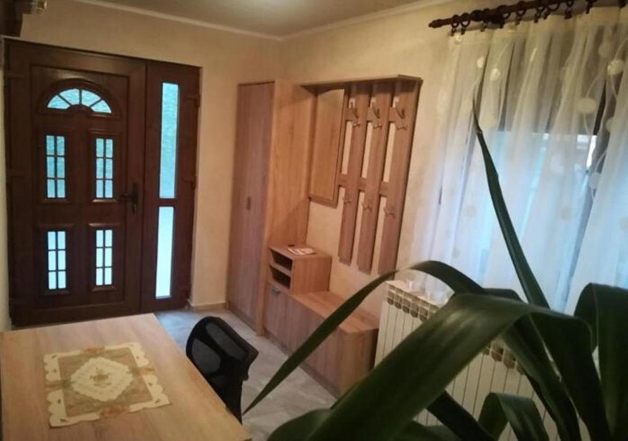 Apartman Anna Ogulin Extérieur photo