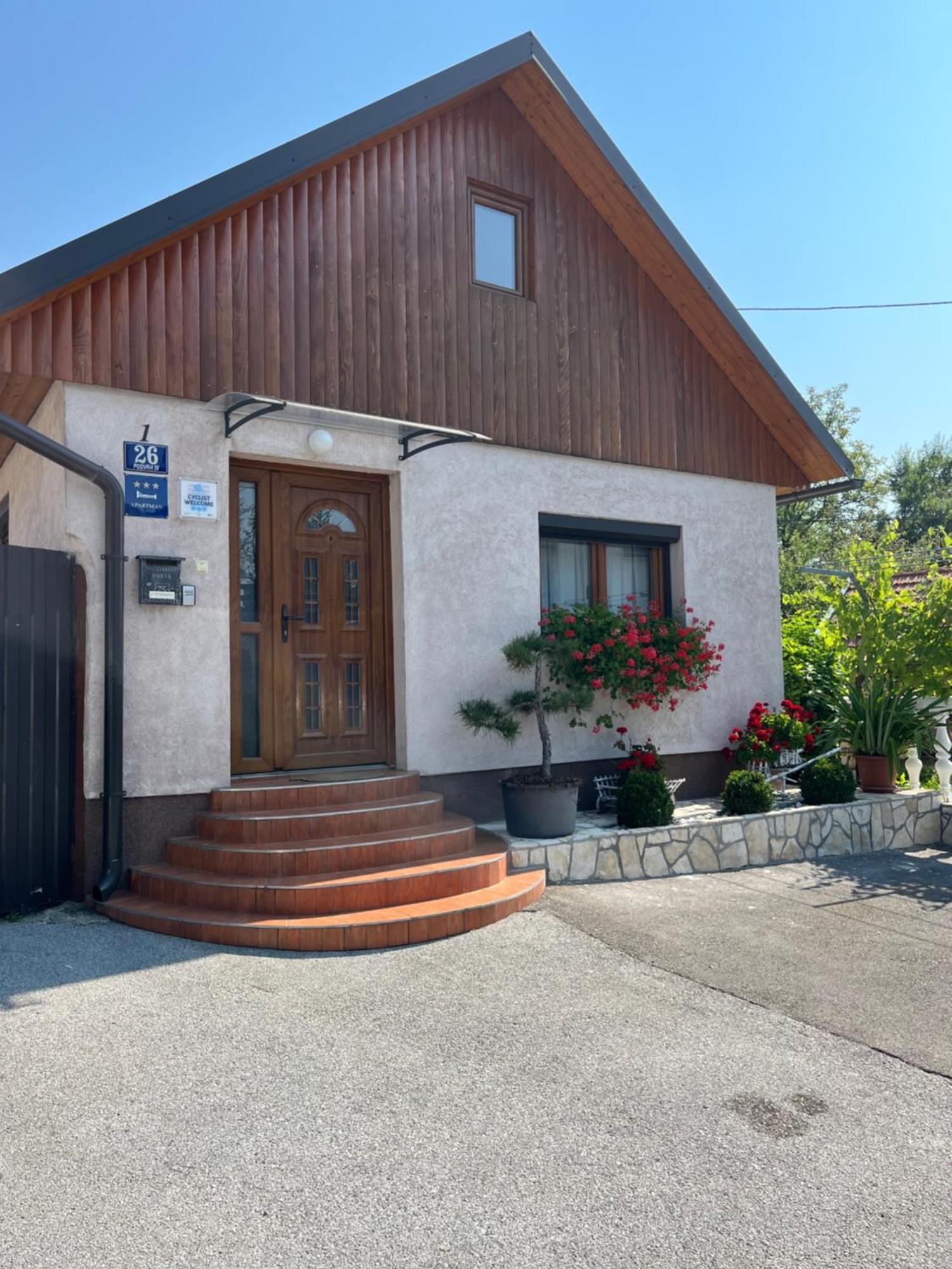 Apartman Anna Ogulin Extérieur photo