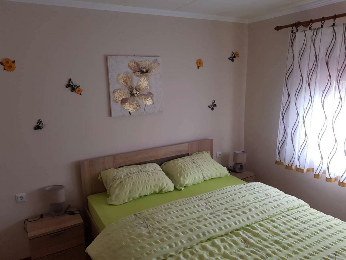 Apartman Anna Ogulin Extérieur photo